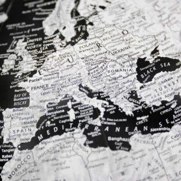 35556-Wells-12inch-black-white-raised-relief-Europe